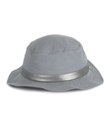 HAT WITH WIDE HEMS