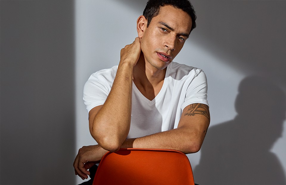 T-shirt PRO Wear CARE | v-neck