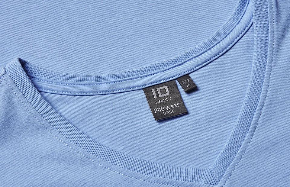 T-shirt PRO Wear CARE | v-neck