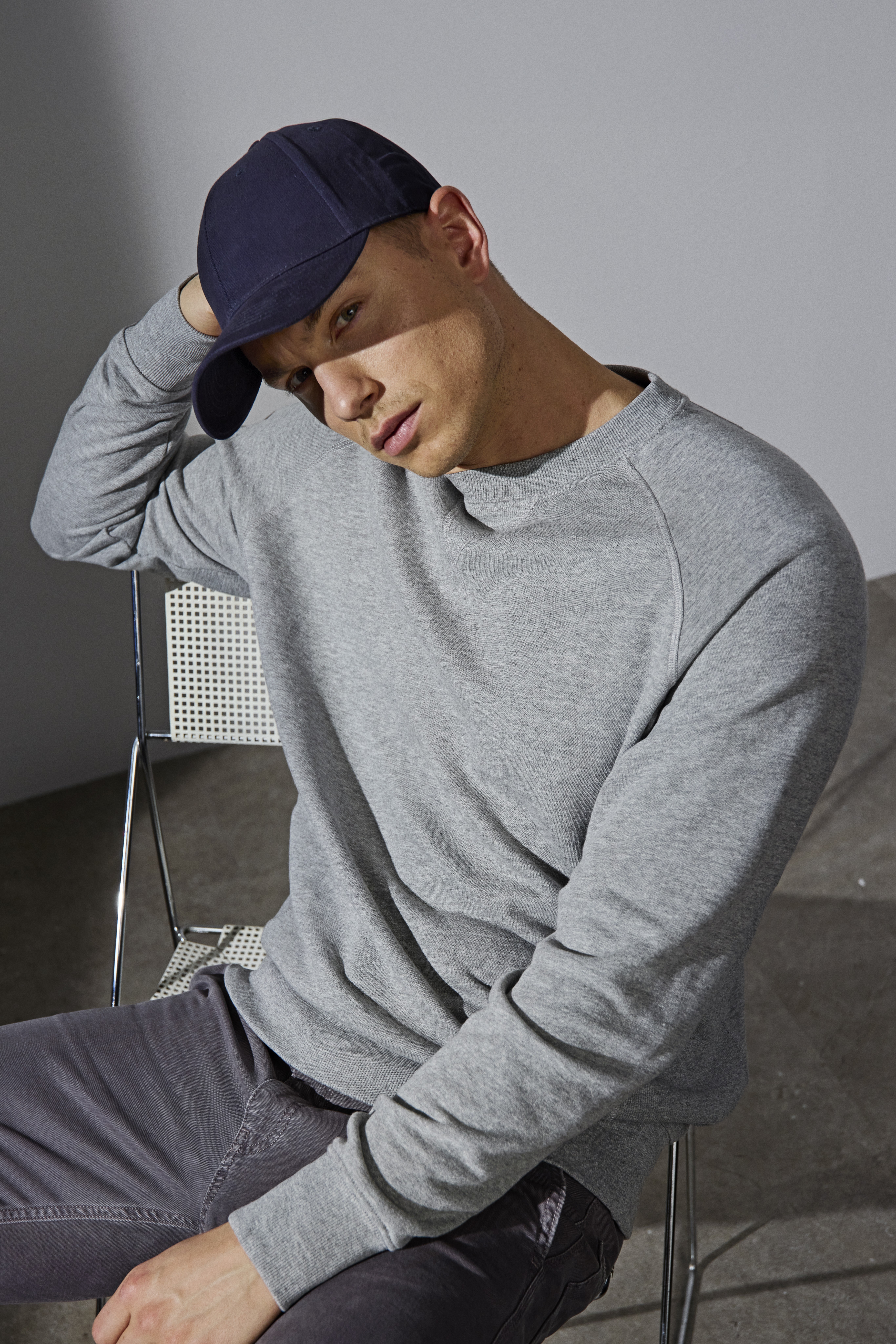 Bluza ID Identity 0613 – markowa odzież dla firm z nadrukiem i haftem.