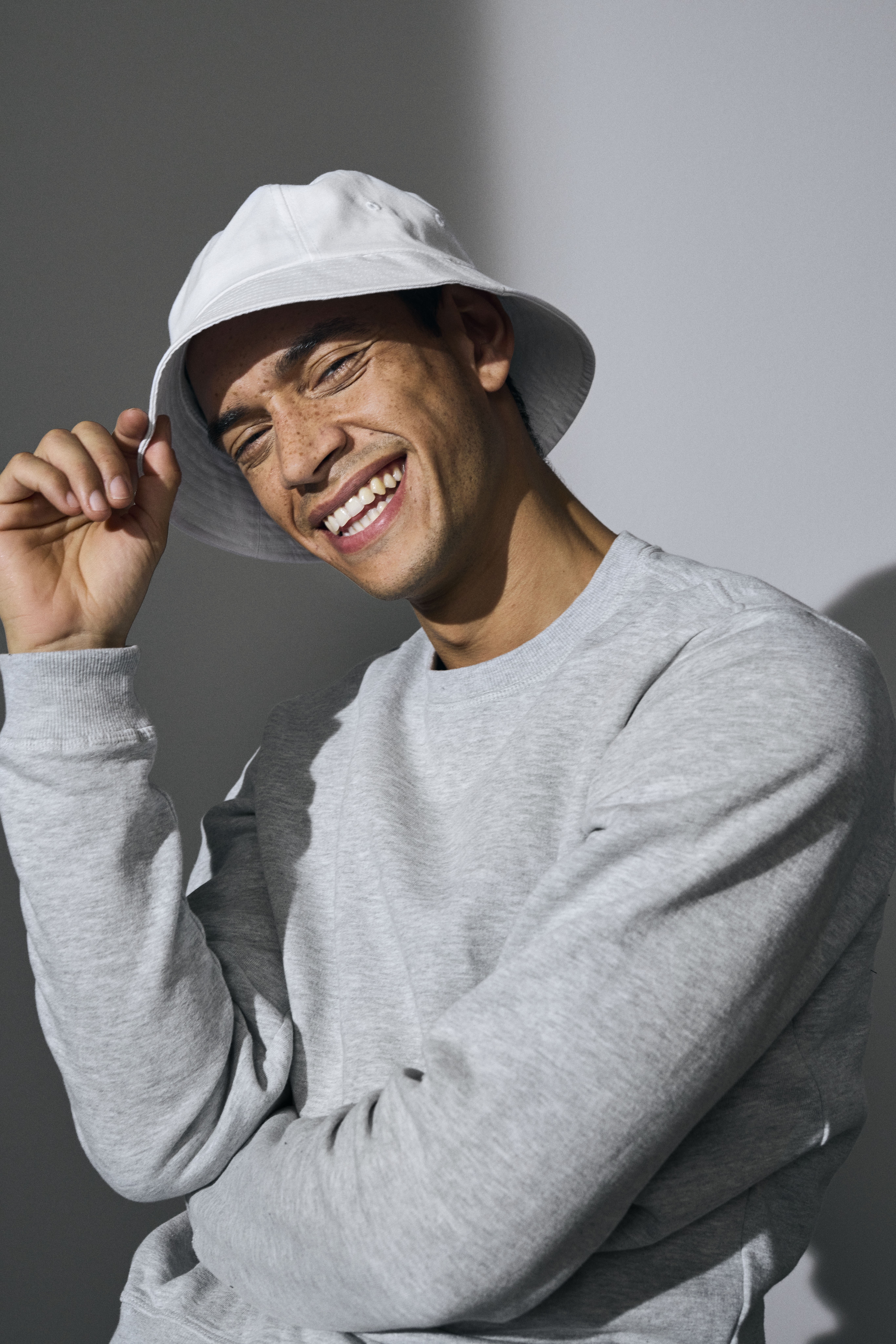 Classic bucket hat z haftem – odzież reklamowa dla firm