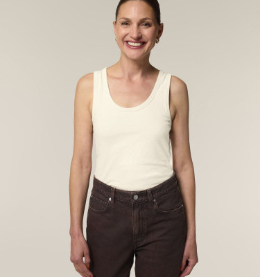 Stella Ava